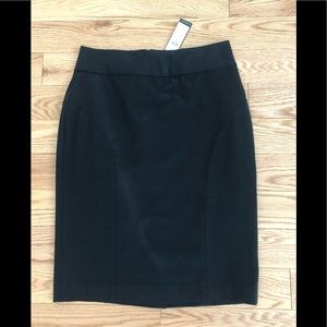 NWT Banana Republic black skirt, size 2.